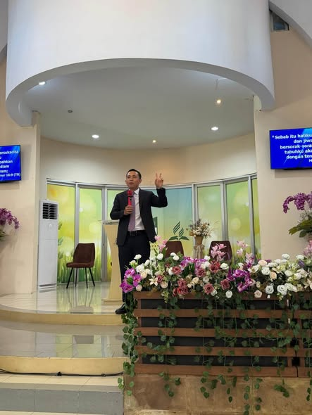 Pelayanan firman di mimbar jemaat